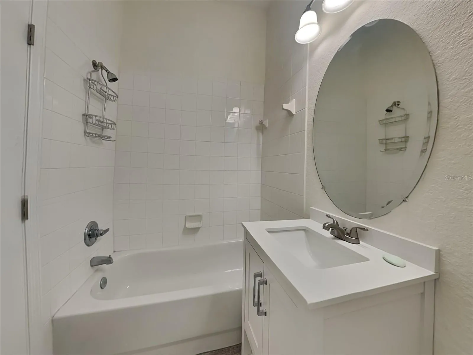 2nd floor full bath