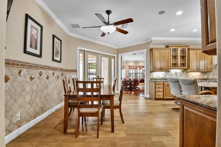 Eat in kitchen