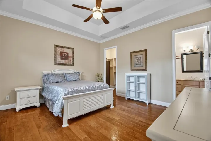 Down stairs guest Bedroom with Ensuite