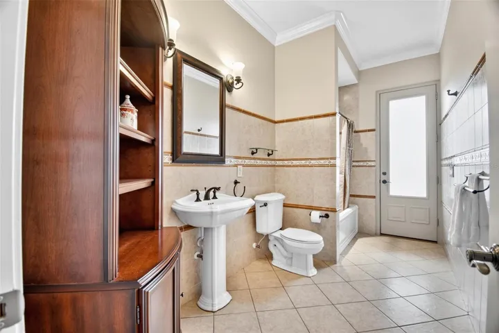 Pool/Guest Bath
