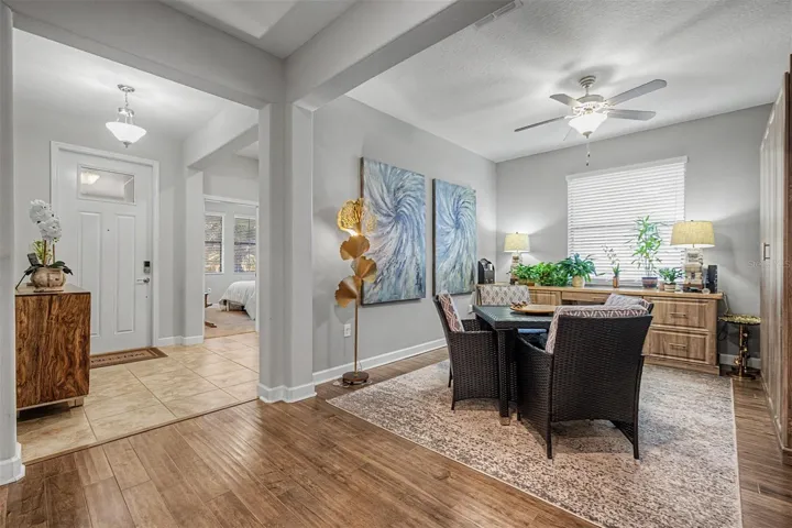 Flex room off foyer for dining/den or addl bedroom