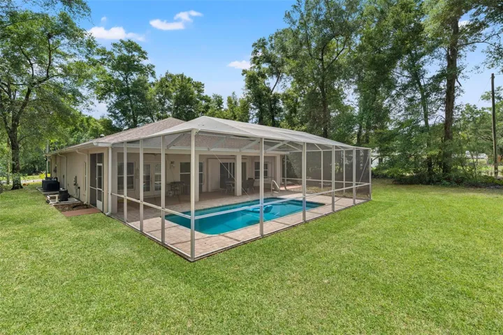 Spacious Yard Virtually Staged