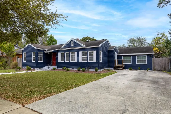 Driveway Shared w/ In-Law Suite Tenant