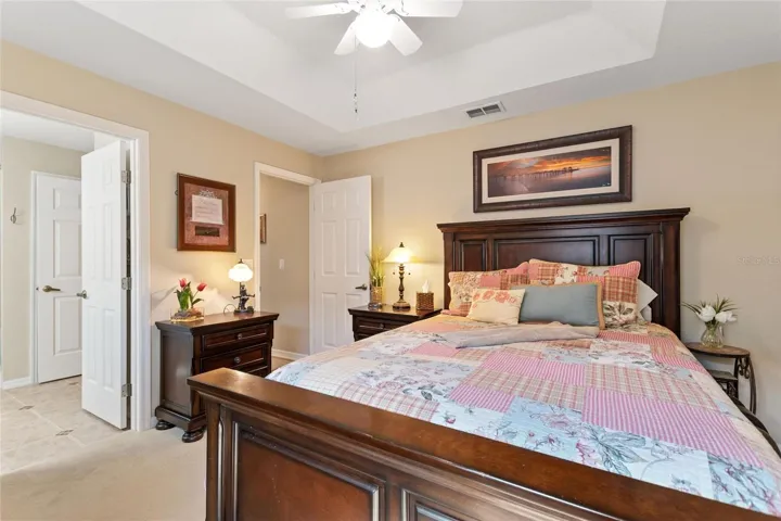 En-suite guest bedroom