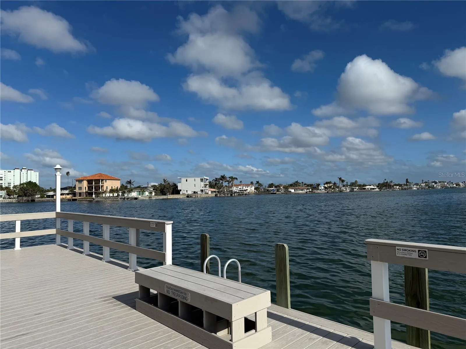 Dock