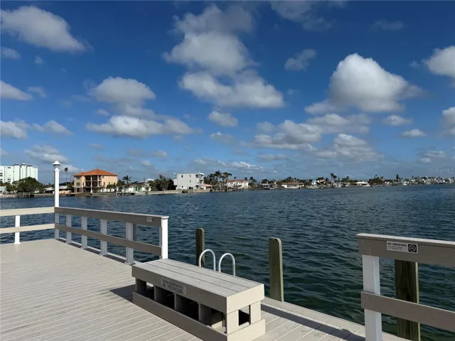 Dock