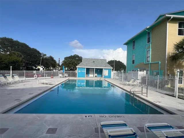 Community pool