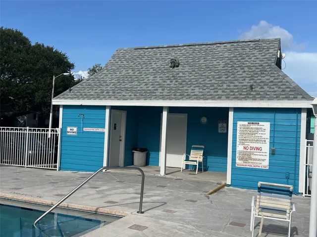 Pool area