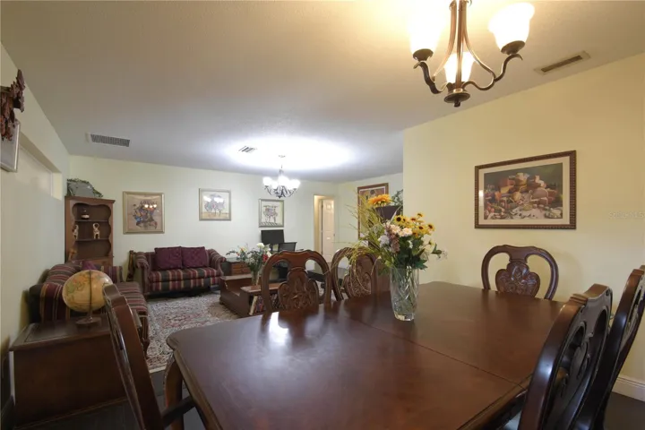 Formal Dining / Formal Living