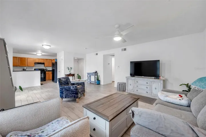 121 Seahorse dr se A
