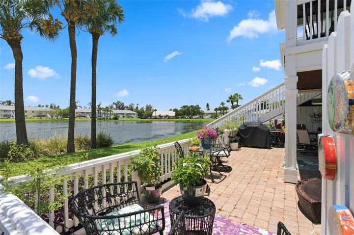 166 Pompano Dr Se A