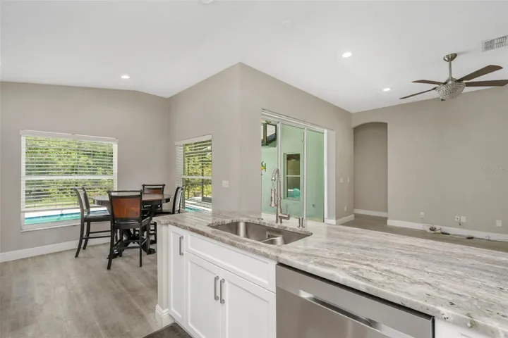 Kitchen showing breakfast nook