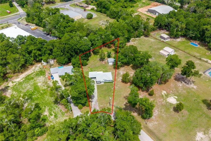 Property lines (approx)