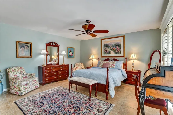 Primary bedroom suite - spacious!