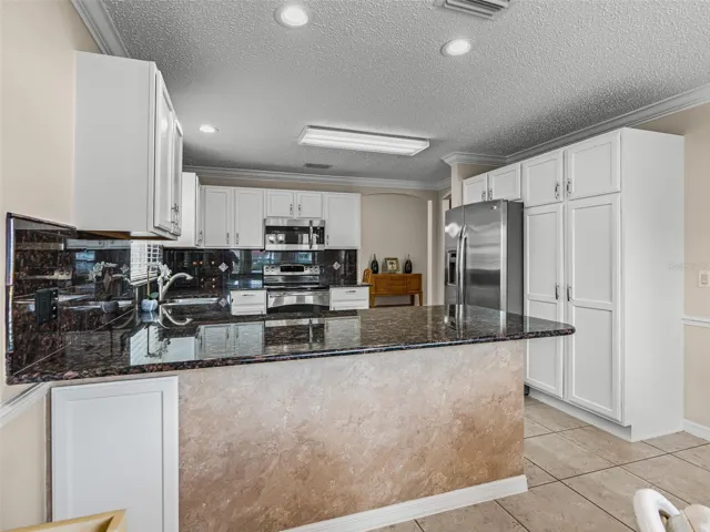 Kitchen 4