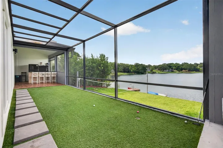 Time to putt on your own private putting green!