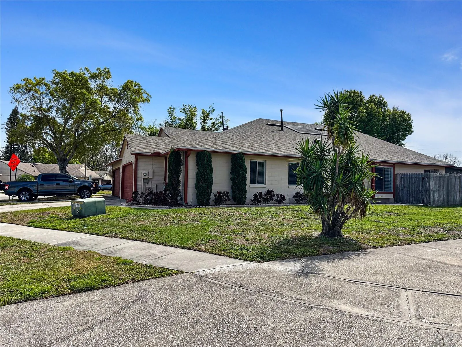 FRONT RIGHT SIDE OF #2506 TOBIN CT, ORLANDO, FL 32837