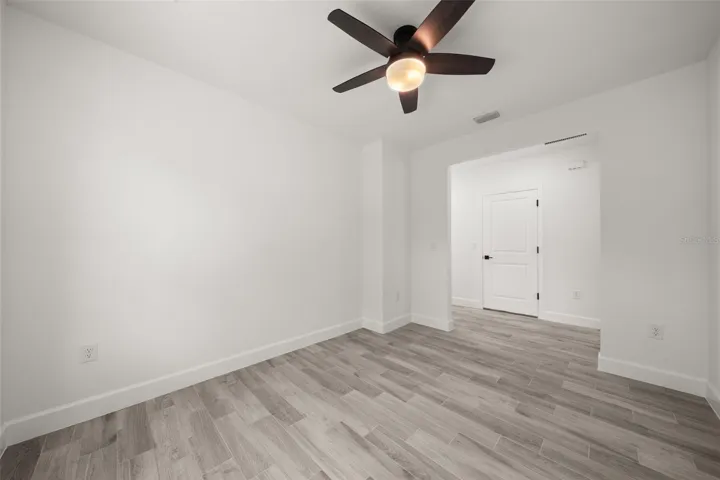 flex bonus room