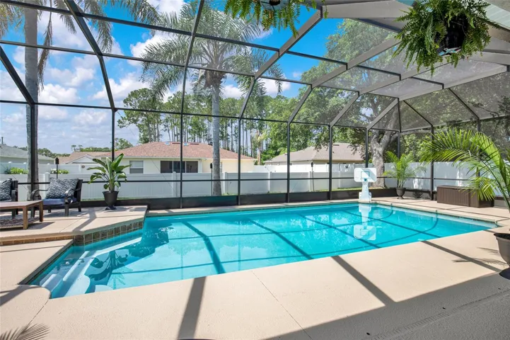 Screened in Pool
