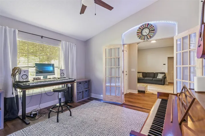 Office/Den/Studio