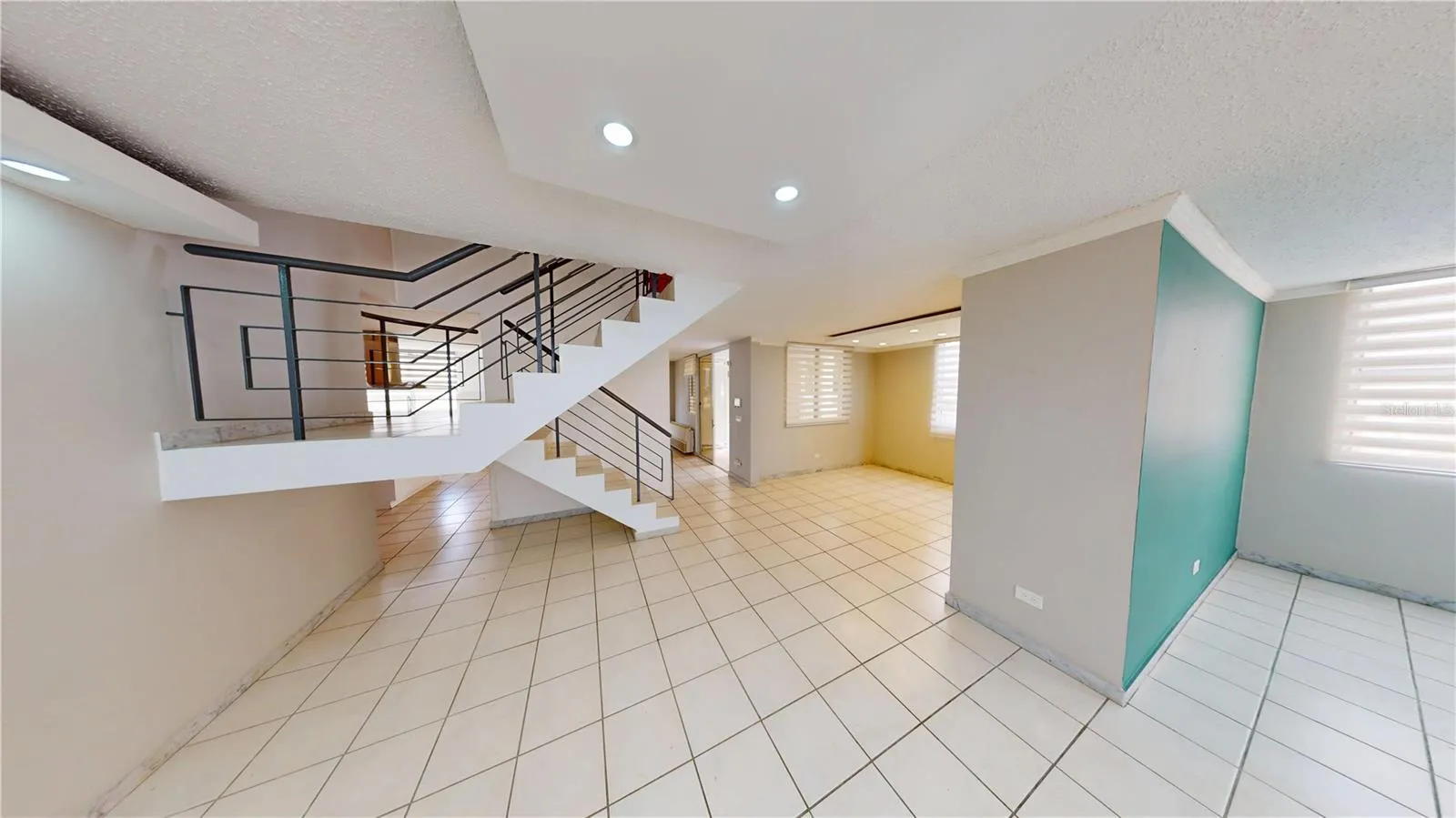 MOLDING ON FOYER, LIVING AND DINNING ROOM AREAS