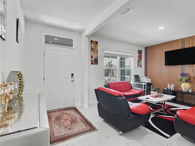 Foyer / Entrance