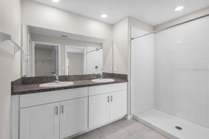 Master En-Suite
