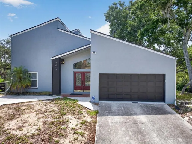 Welcome to 2000 Brent Place in Palm Harbor, FLorida