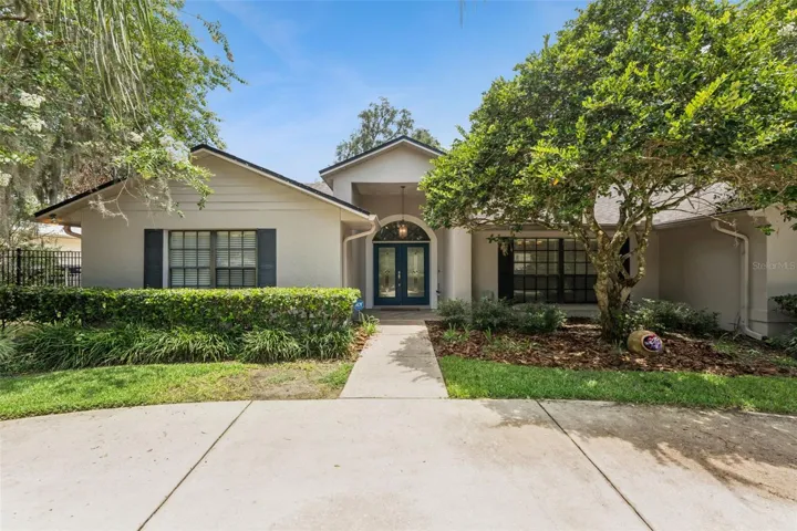 Front Curb appeal with wrap around driveway