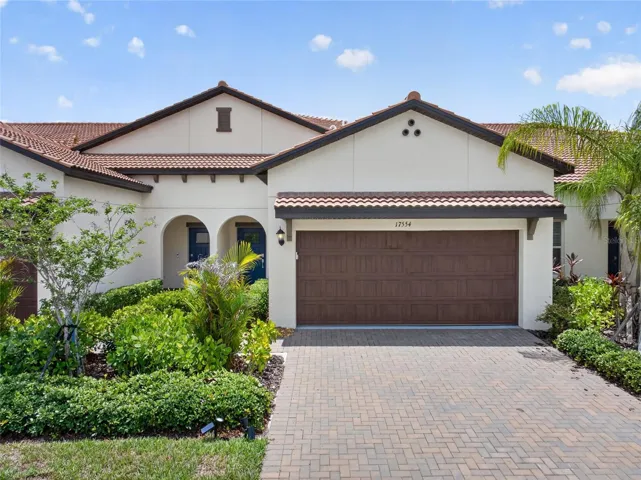 Charming villa with paved driveway