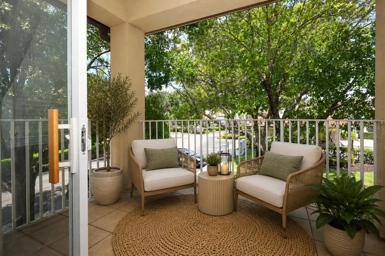 2nd floor balcony