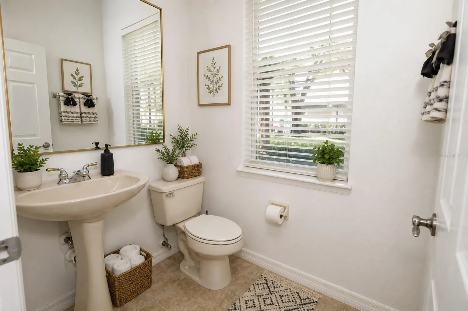 1st Floor Guest Bathroom.