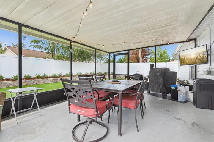 Screened Patio