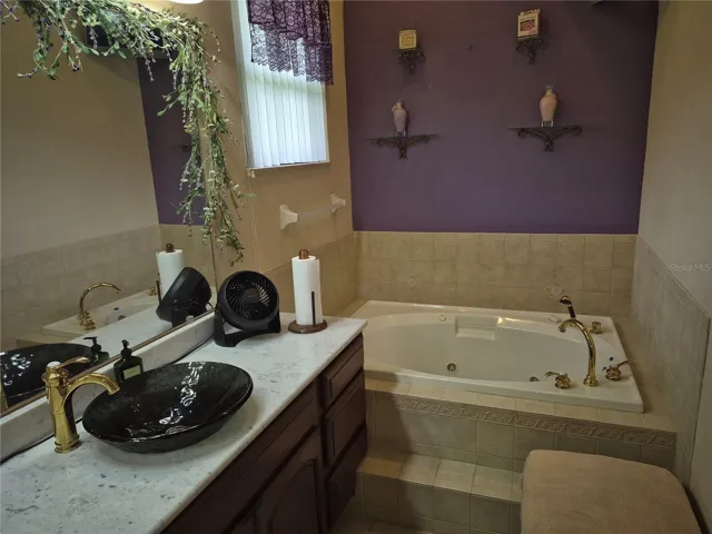 In-Law Bath & Garden Tub