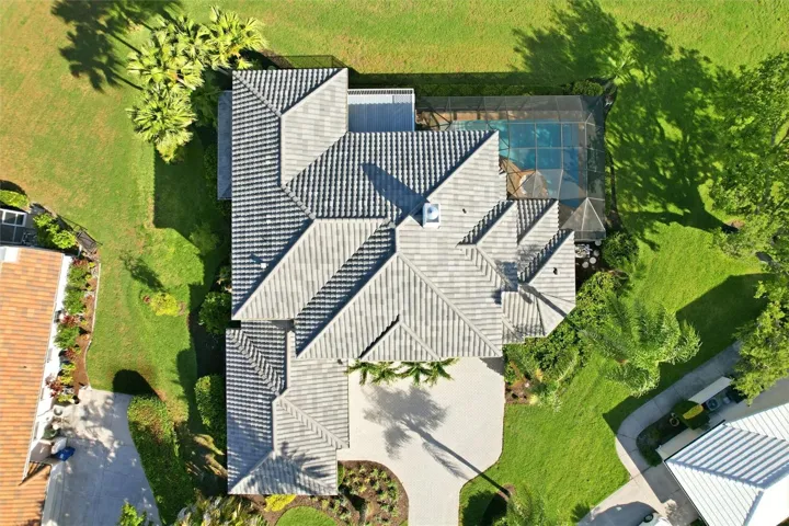 This home has been meticulously maintained and a new roof was installed in 2020.