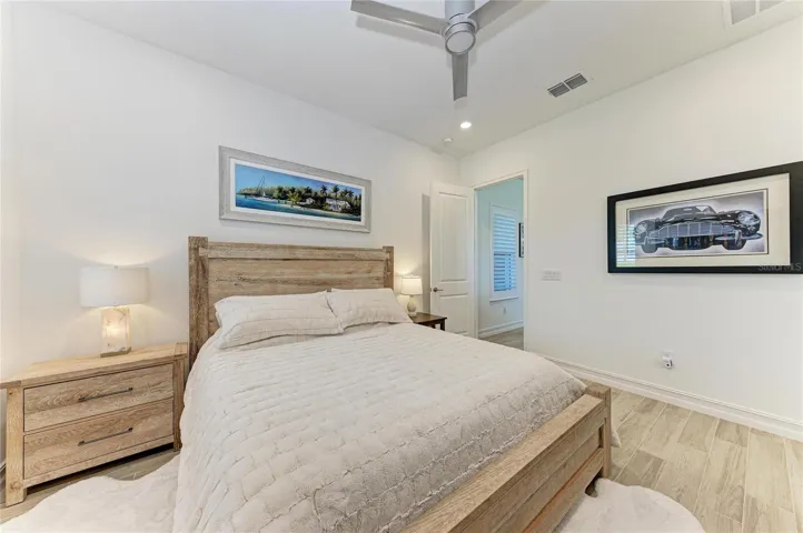 Guest Bedroom 1.