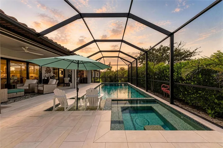 Pool/Spa-Dusk View.