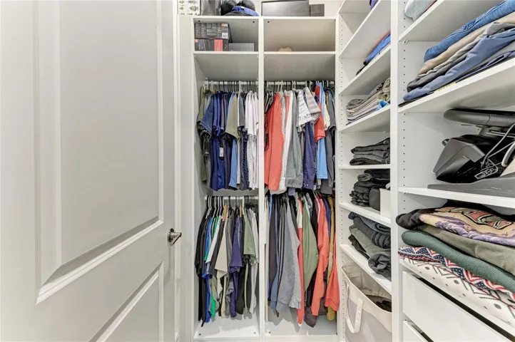Guest Bedroom 1, Wardrobe Closet.