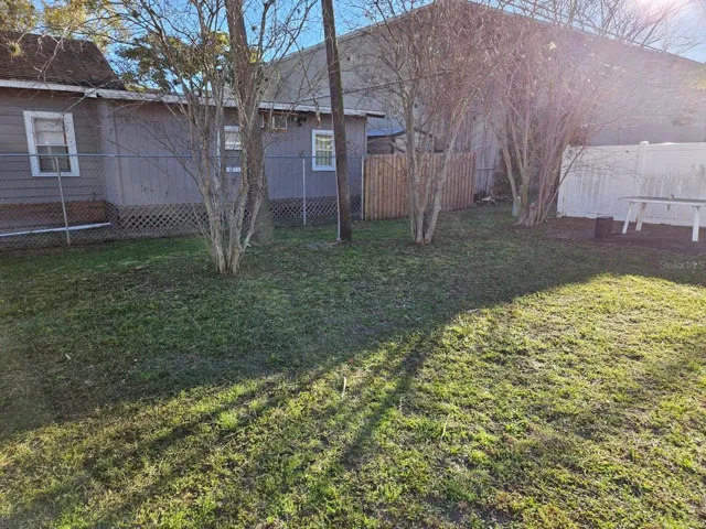 Spacious back yard