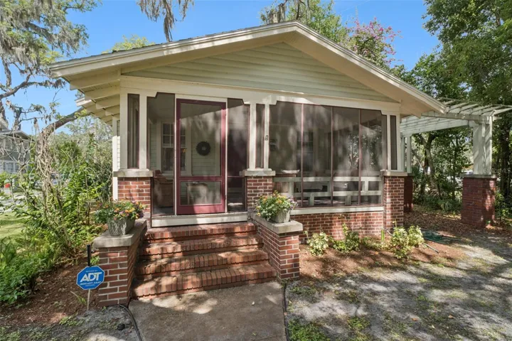 Welcome to 2120 Sanford Avenue!