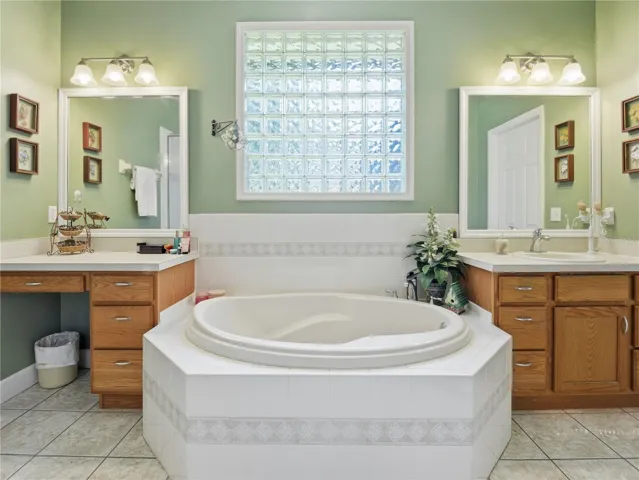 Owner's Suite Bath