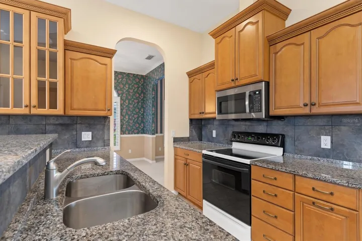 Double sink and granite counter tops