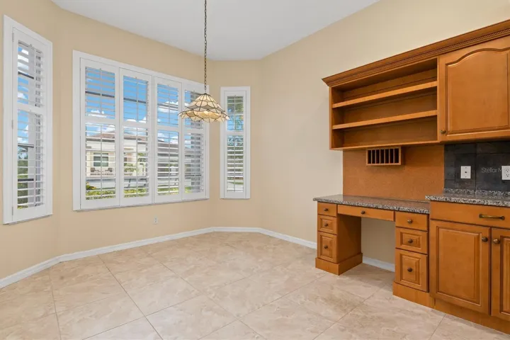 Breakfast room with office area