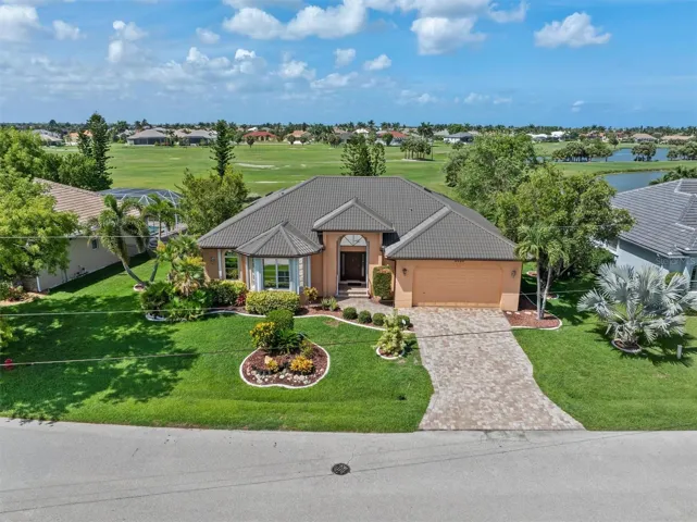 Golf course home in Burnt Store Isles