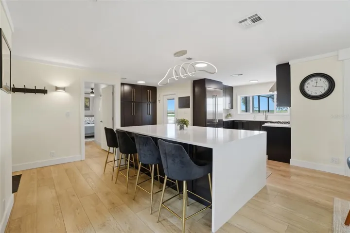 Spacious kitchen island