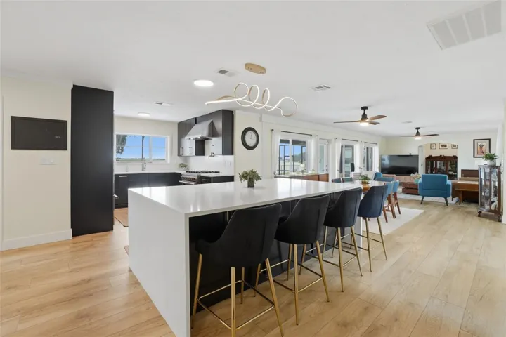 Spacious kitchen island