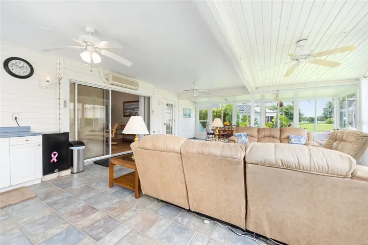 Ceiling Fans in Florida room