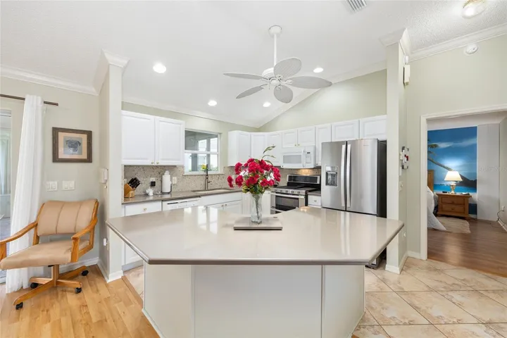 Breakfast Bar Overhang