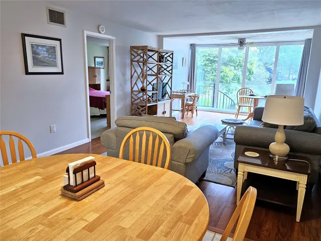 Living/Dining room combo