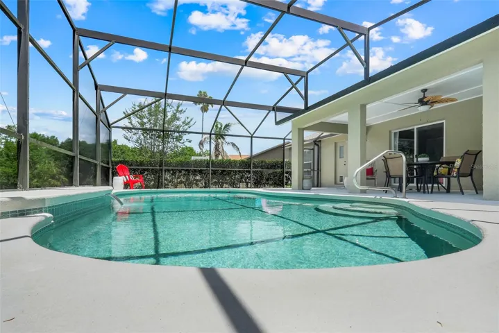 Pool/Screened Lanai